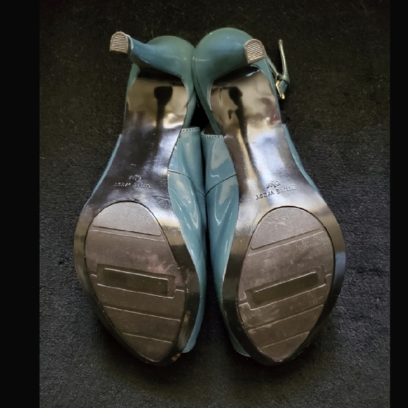 Heels - Picture 4 of 8